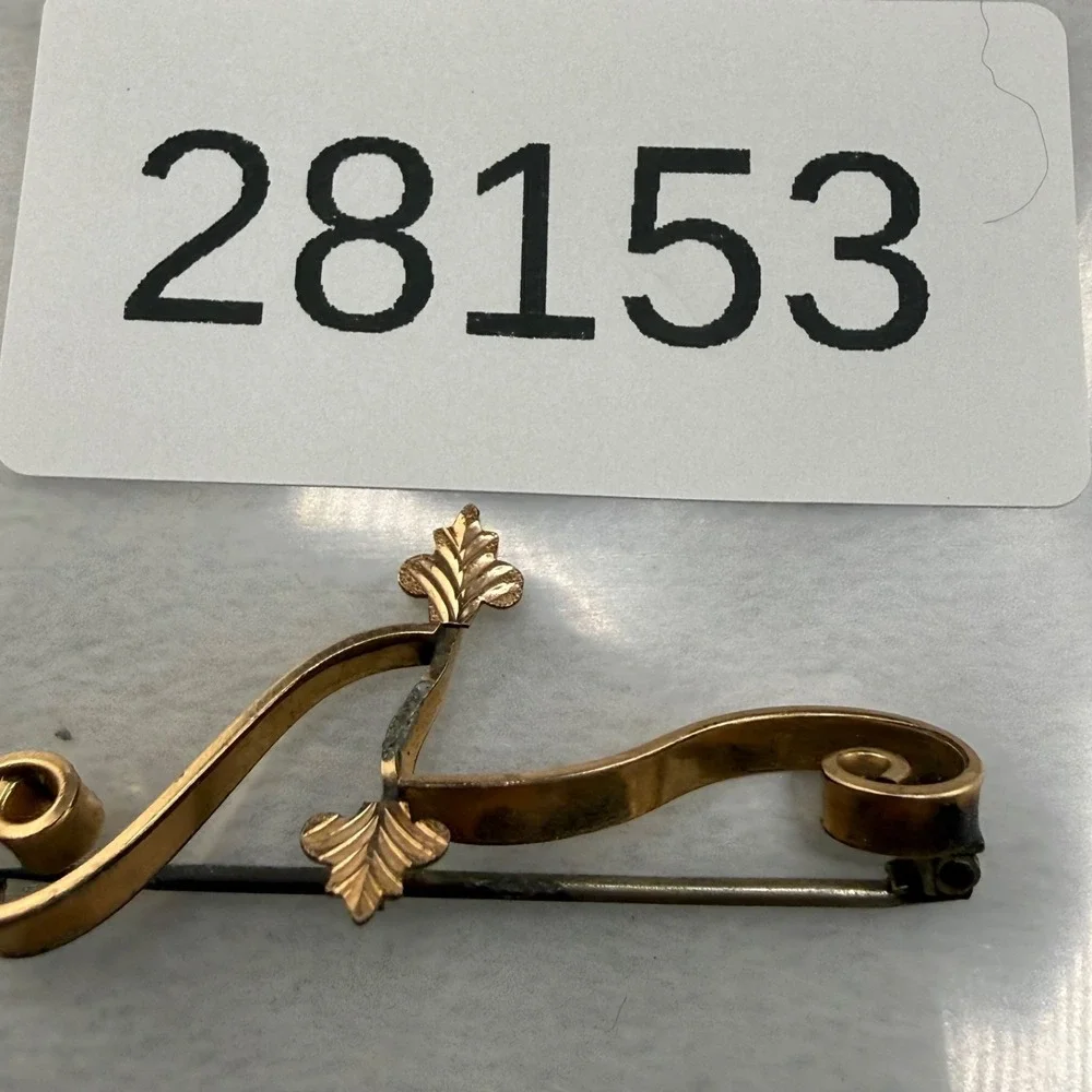 Vintage Art Deco Brooch Gold Tone Leaf